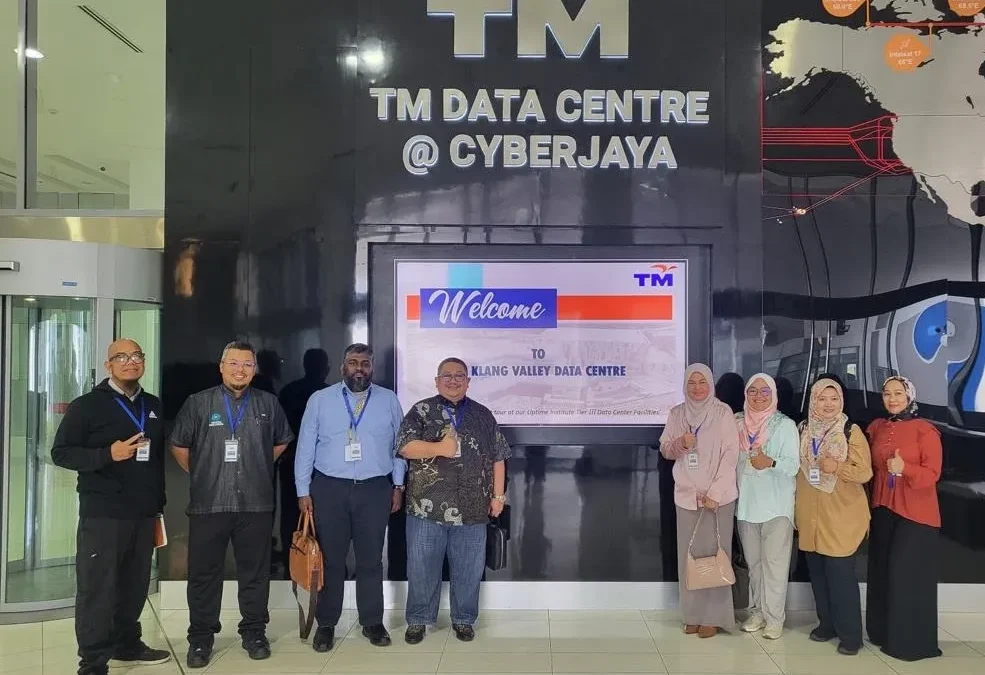 CEO YAPEIM HOLDINGS dan Pasukan ICT Melawat Data Centre TM Cyberjaya – Teroka Potensi Teknologi untuk Perkasa Perkhidmatan Masa Hadapan