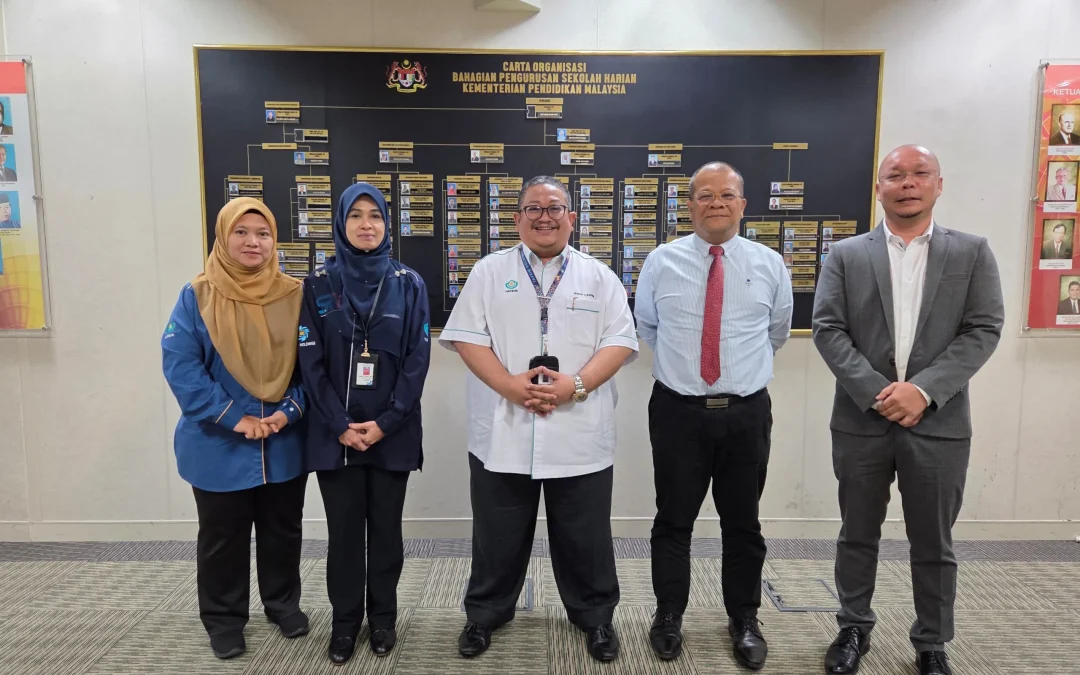 Ketua Pegawai Eksekutif Kumpulan YAPEIM HOLDINGS Adakan Perbincangan Dengan Kementerian Pendidikan Malaysia Bagi Meneroka Peluang Kerjasama Strategik