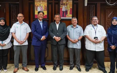 KUNJUNGAN HORMAT DELEGASI YAPEIM KE ATAS YAB DATO’ SERI UTAMA HAJI AMINUDDIN BIN HARUN, MENTERI BESAR NEGERI SEMBILAN DARUL KHUSUS