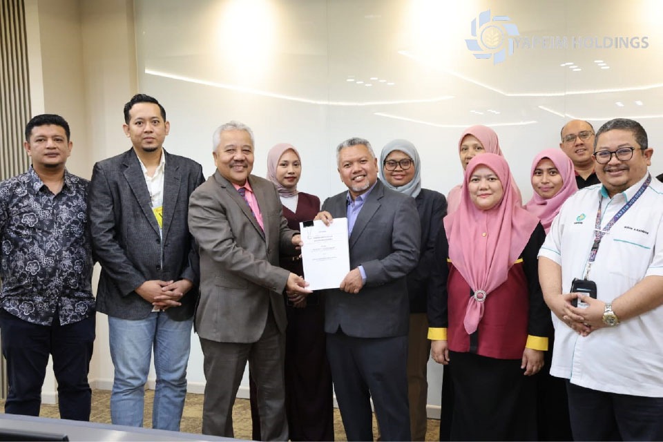 MAJLIS MENANDATANGANI PERJANJIAN FRANCAIS YSV & KOPERASI BANDARAYA MAJU BERHAD