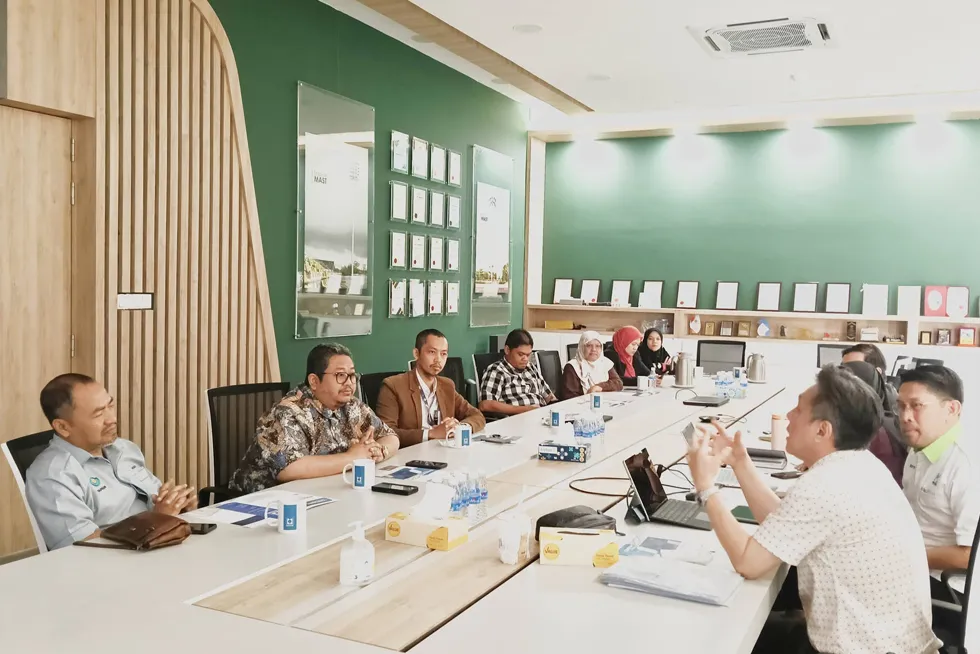 YAPEIM HOLDINGS TEROKA INDUSTRI SOLAR, INTIP PELUANG BESAR PERNIAGAAN BAHARU